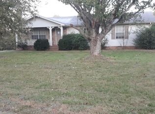 211 S Pleasant Hill Dr, Springfield, TN 37172