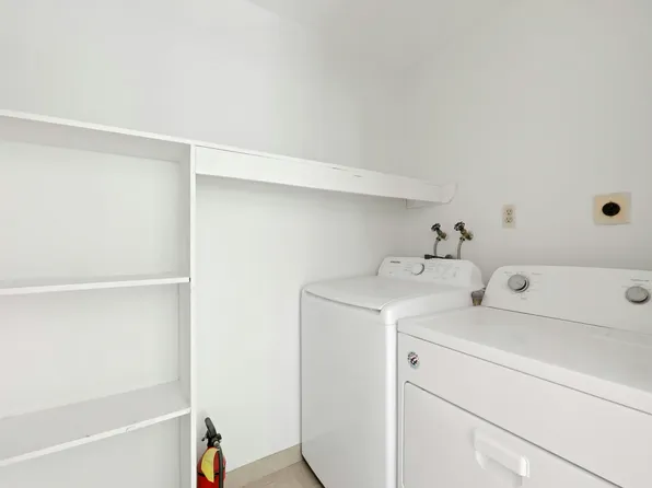 2413 Hammett Avenue image 16 of 26