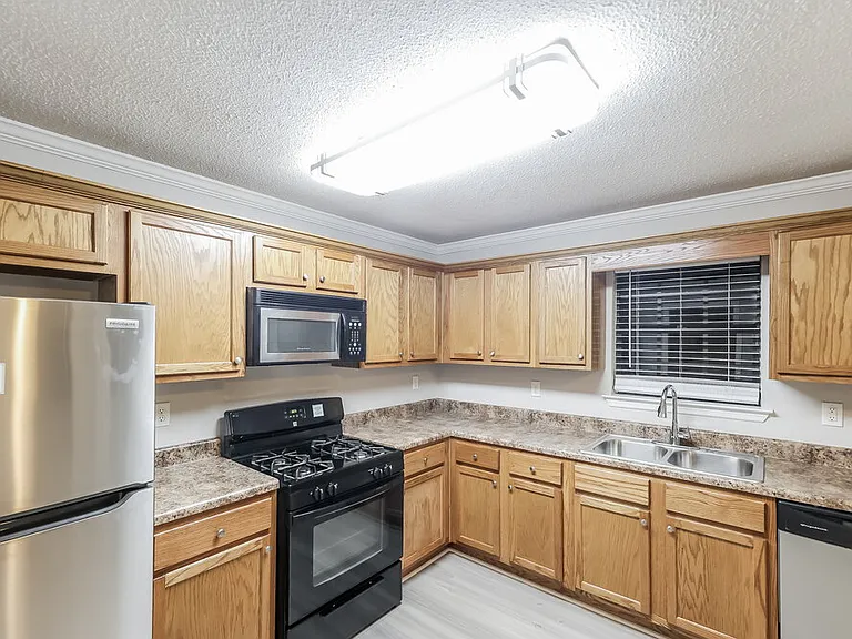 5808 Christon Cir — Photo 9