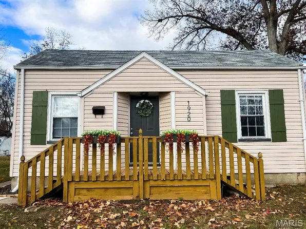 1920 Worden Ave, Alton, IL 62002