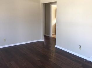 320 E Canedy St APT 2, Springfield, IL 62703