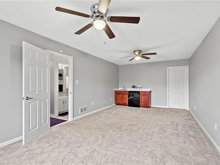 9704 Sundance Dr — Photo 29