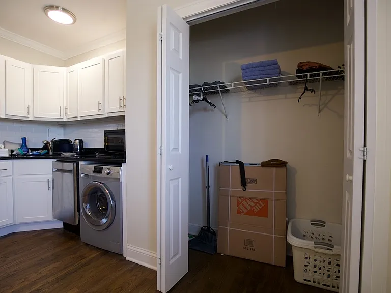 3345 N Marshfield Ave #203 — Photo 13