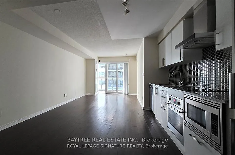 352 Front St W #622