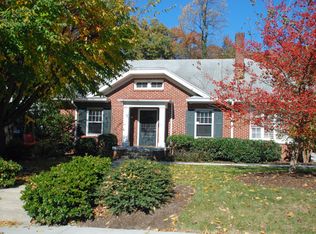 2604 Springwood Dr, Greensboro, NC 27403