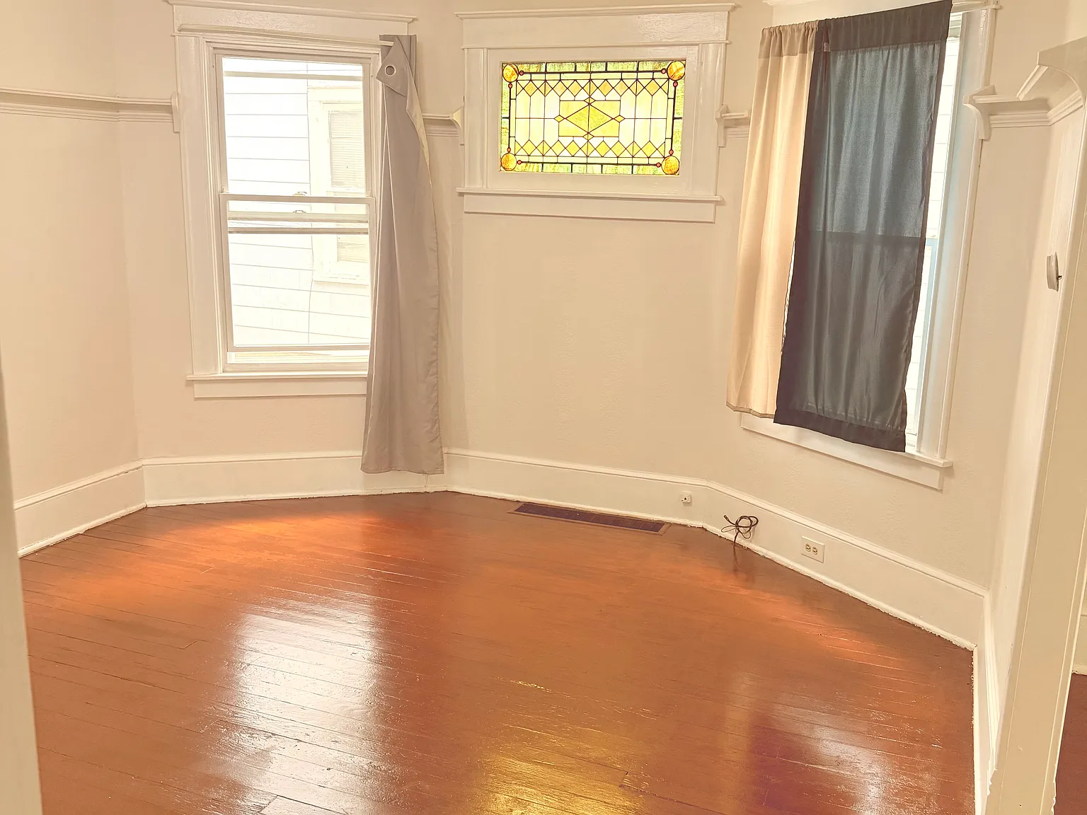 2 bed, 1104 sqft, $2,200 — Photo 4