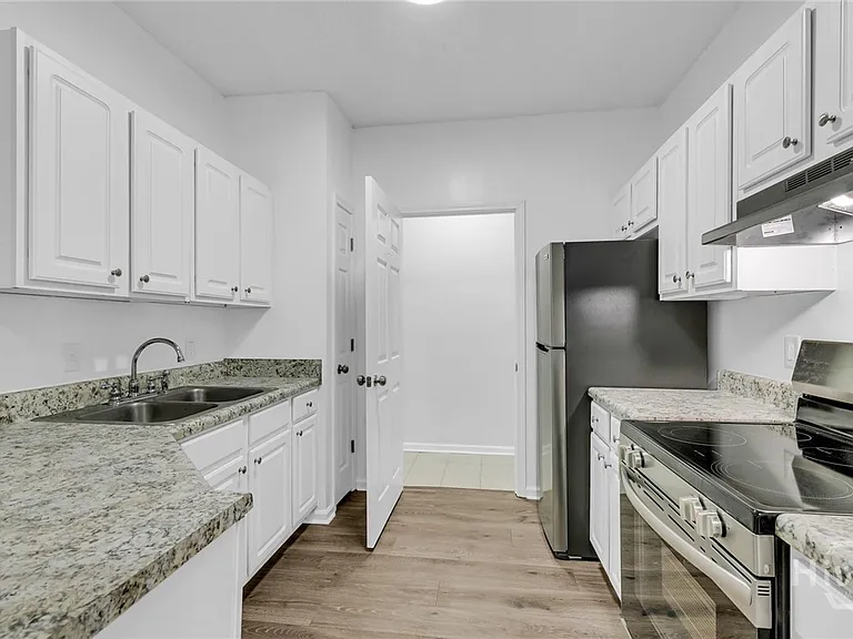 4104 Walden Park Dr — Photo 11