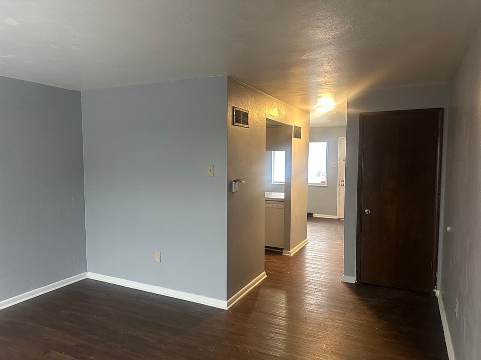 1st image of 329 Dersam St