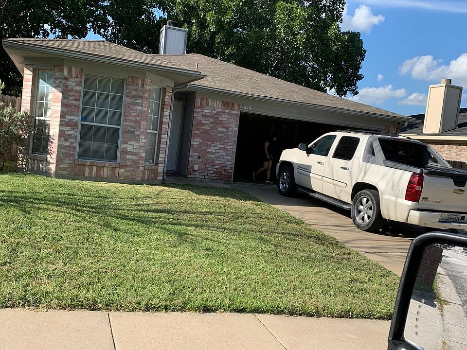 1st image of 325 Moss Hill Dr