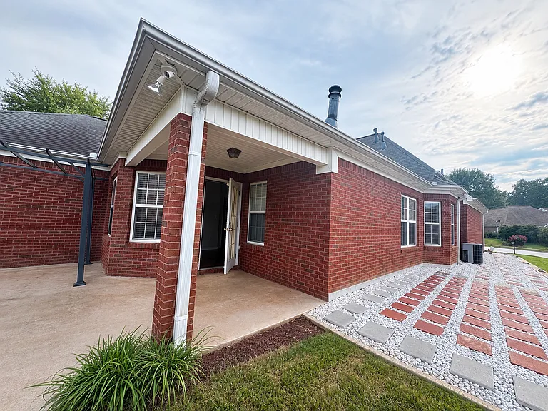 500 Liverpool Ct — Photo 41