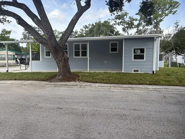 3 bed, 2.0 bath, 1248 sqft, $1,999 — Photo 4