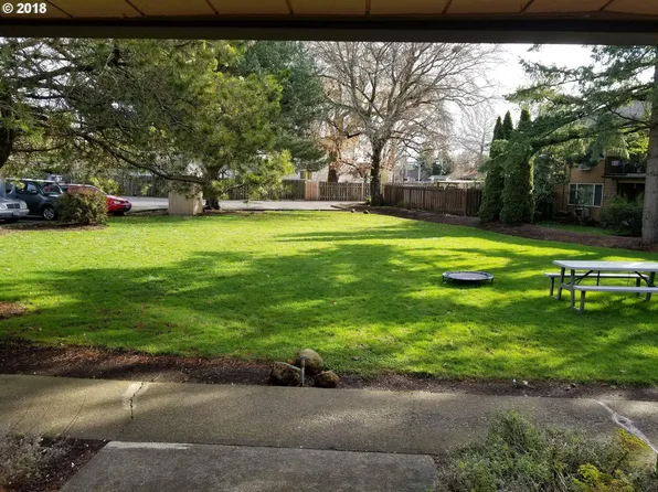 1275 NE Grant St Unit 4, Hillsboro, OR 97124