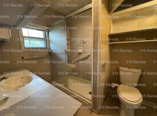 127 N Elm St, Newton, KS 67114