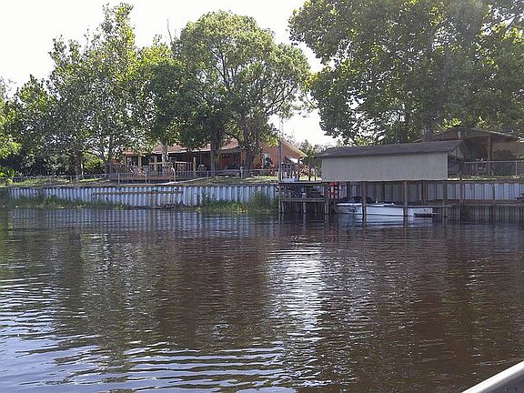 2nd image of 111 Lakeview Dr