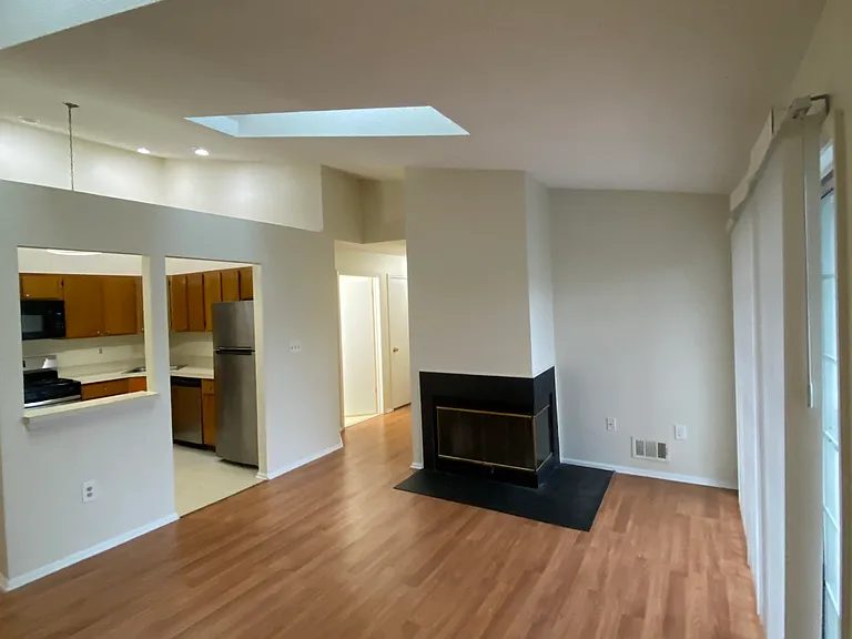 269 Kempsey Dr — Photo 5