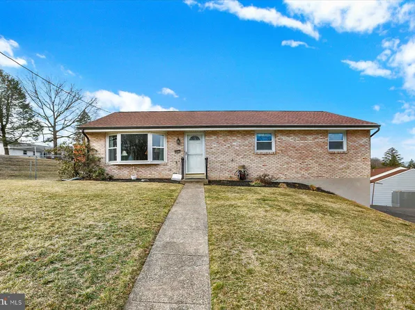 5631 Akron Dr, Harrisburg, PA 17109