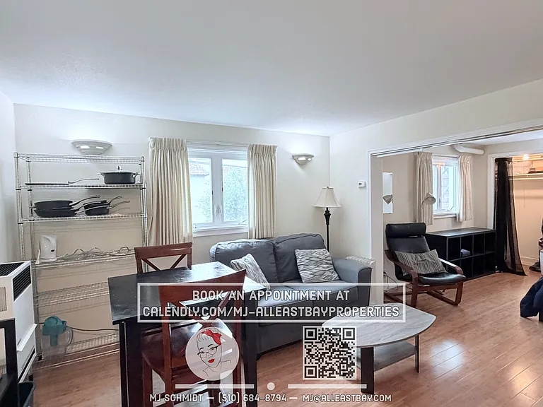 11 Panoramic Way — Photo 2