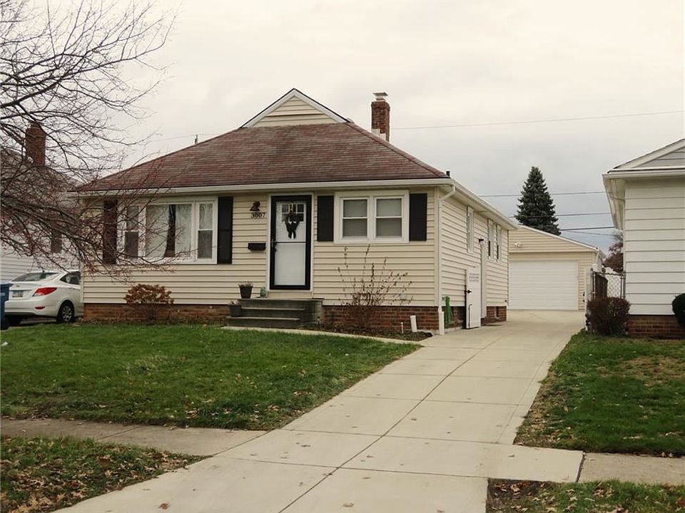 1st image of 3007 Park Dr