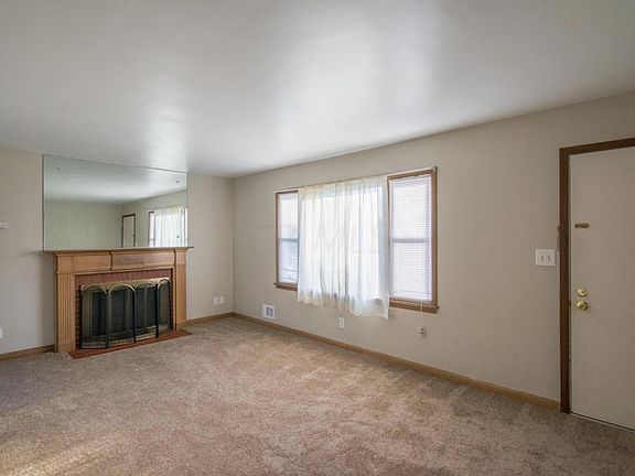 4th image of 4225 Beechgrove Dr