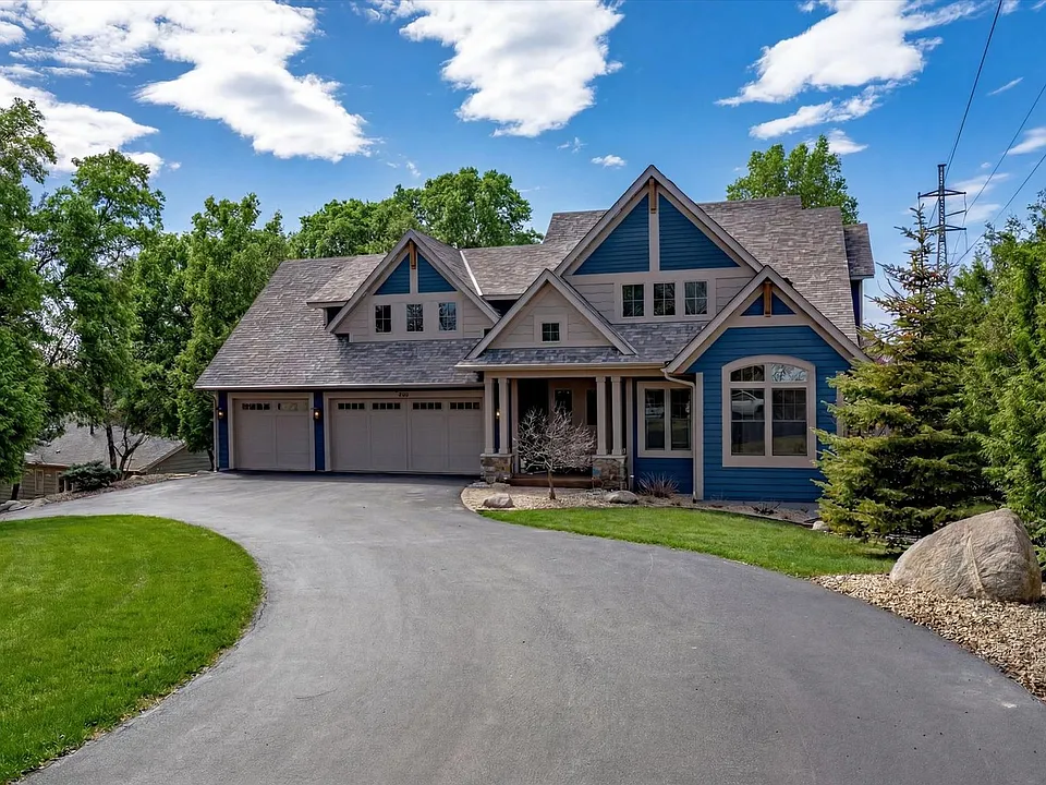 4323 Cedar Lake Rd S