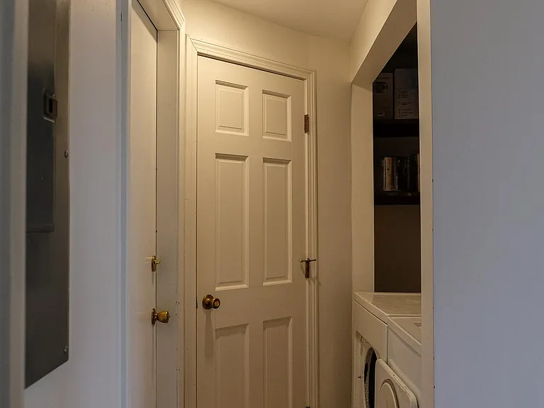 46 Summerhill Ave #3 — Photo 6