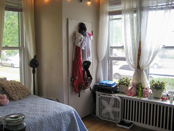 3rd image of 126 W Wabasha St APT 2