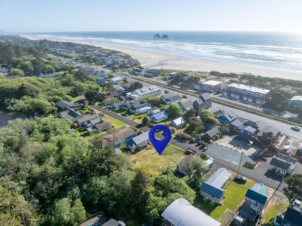 36-37 S Anchor St, Rockaway Beach, OR 97136