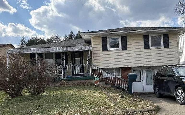 1027 McConnell Dr photo 1
