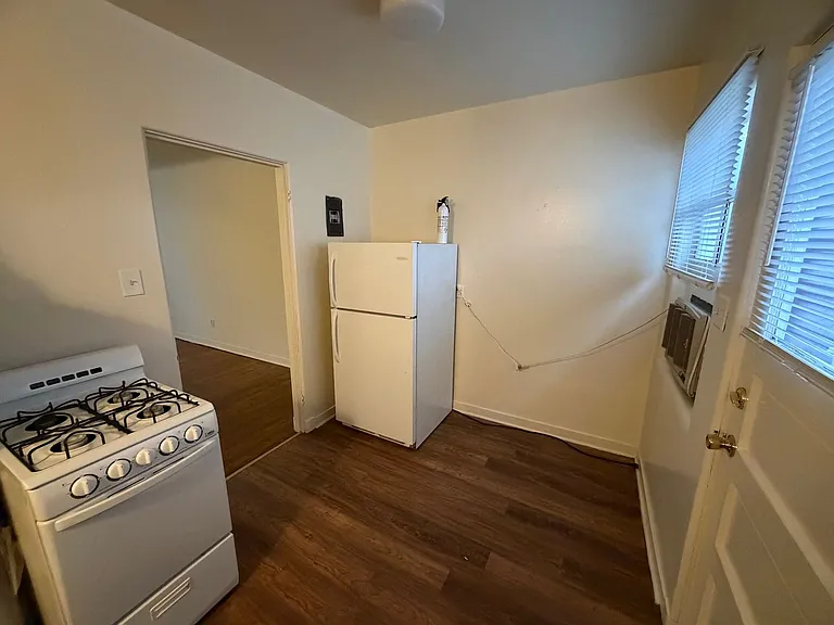 1115 Dr Martin Luther King Jr Ave NE — Photo 5