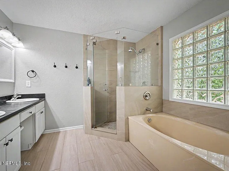 101 Bartram Parke Dr — Photo 34
