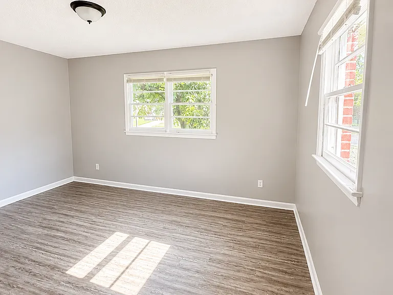 3963 Kenosha Rd — Photo 7