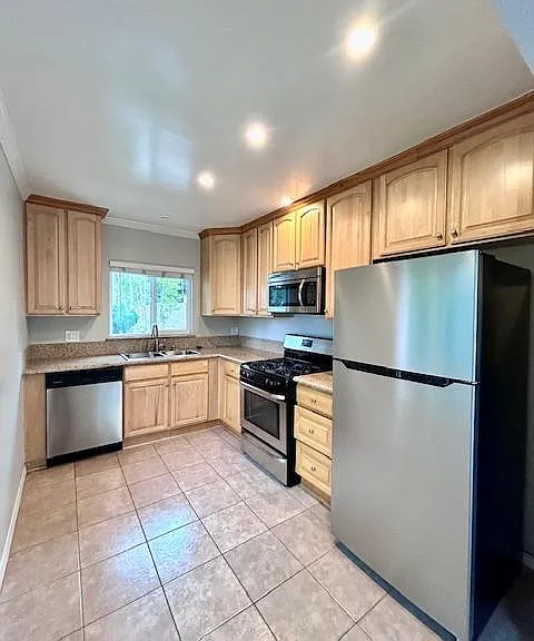 5310 N Vesper Ave #3 — Photo 3