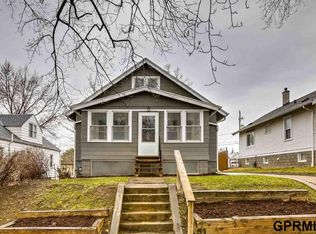 3934 R St, Omaha, NE 68107