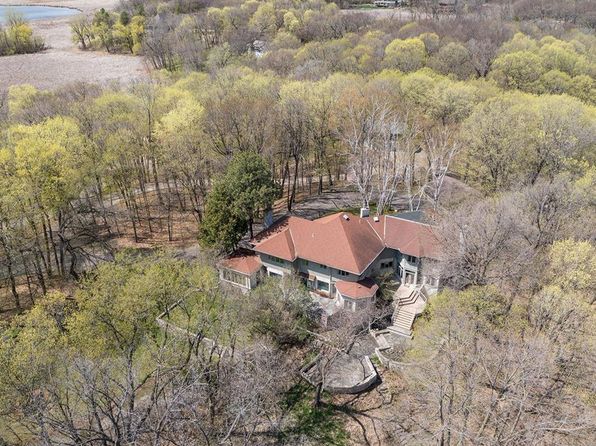 565 Ferndale Rd W, Wayzata, MN 55391