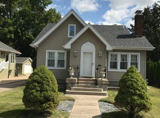 2239 32nd St, Rock Island, IL