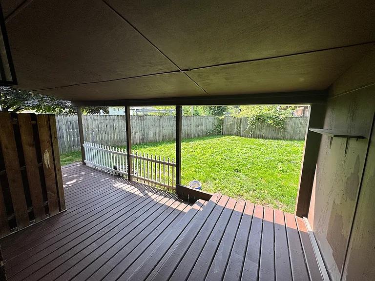 1287 Fowler Dr — Photo 4