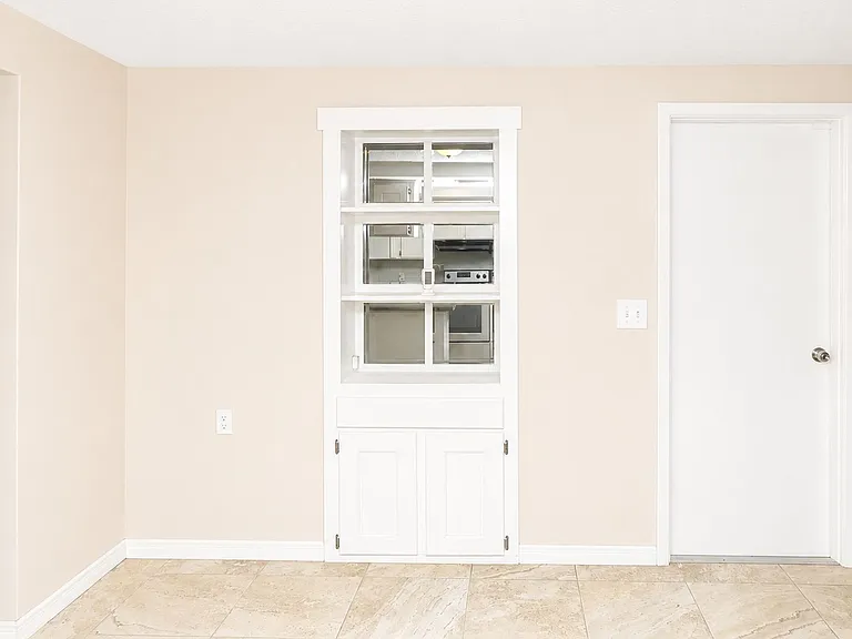 10801 Oldham Rd — Photo 6