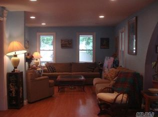 76 Woodhull Rd, Huntington, NY 11743