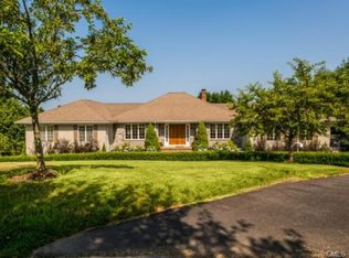 875 Sasco Hill Rd, Fairfield, CT 06824