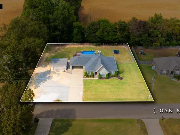 141 Oak St, Martin, TN 38237