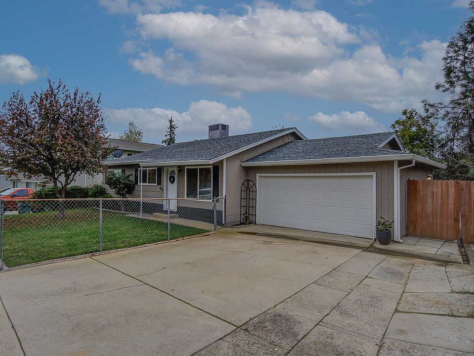 1st image of 3325 Oakwood Pl
