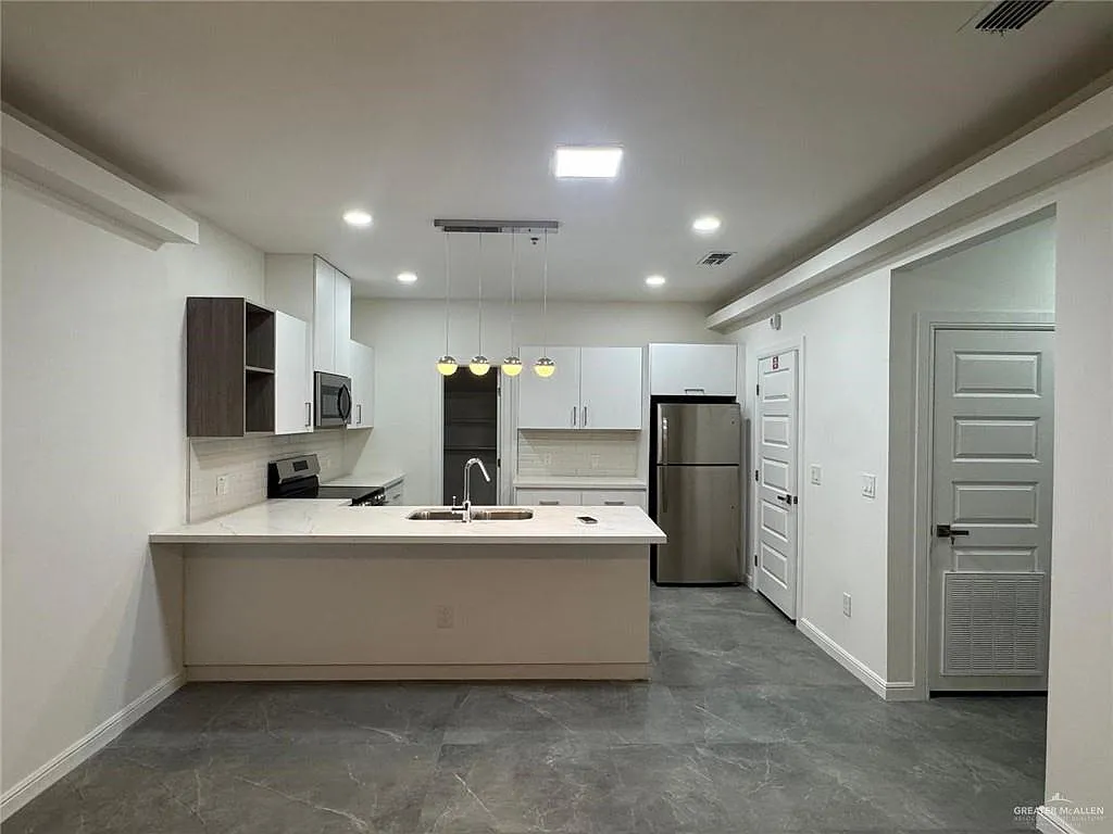 901 Yuma Ave — Photo 2