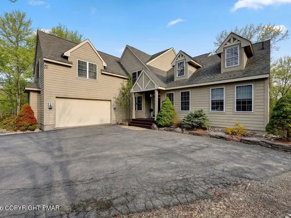 102 Pine Needle Ln, Pocono Pines, PA 18350