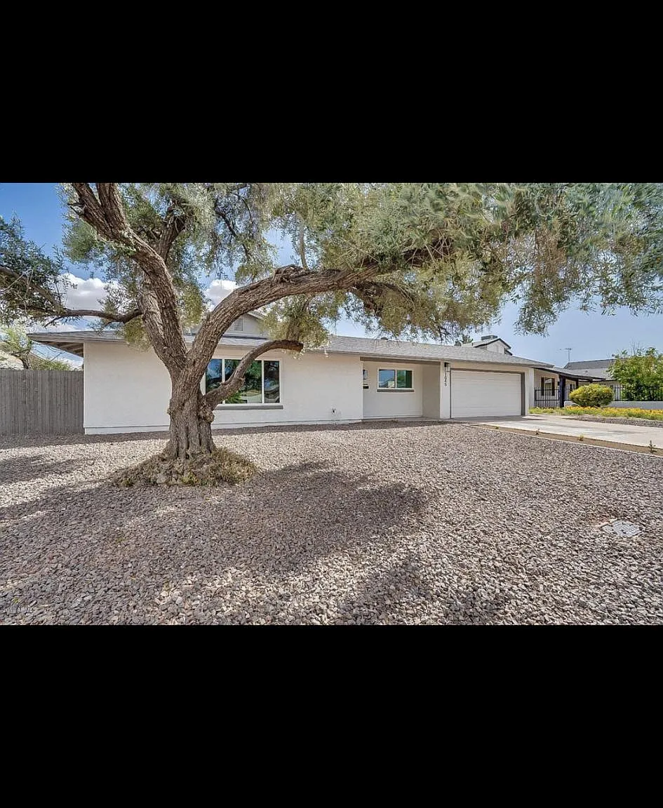3 bed, 1396 sqft, $2,800 — Photo 2