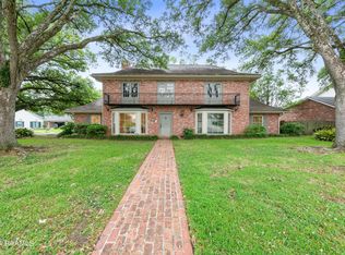 101 Stonehenge Rd, Lafayette, LA 70503