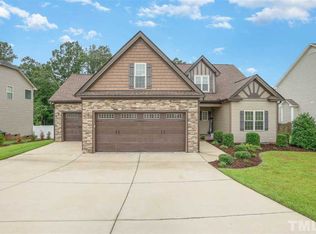 161 Sharpstone Ln, Clayton, NC 27527