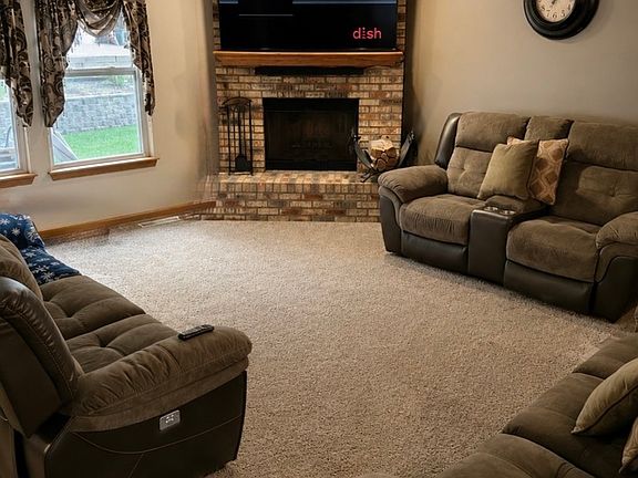 5th image of 720 Ridge Dr