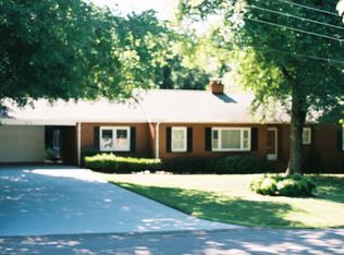 1136 Rosewood Cres, Charlotte, NC 28211