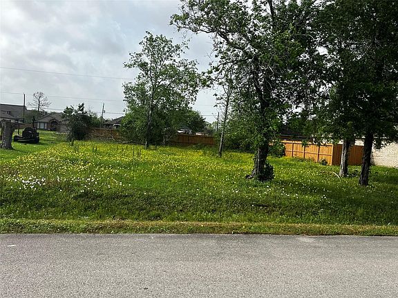 5th image of 302 Manor Ave Lot 9