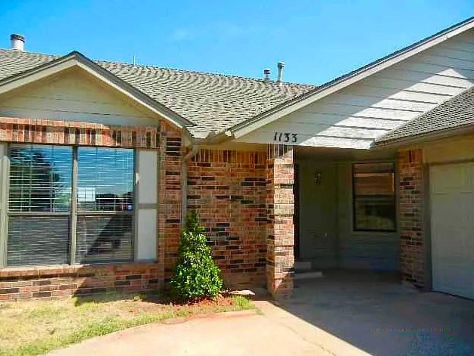 1st image of 1133 SW 133rd Pl
